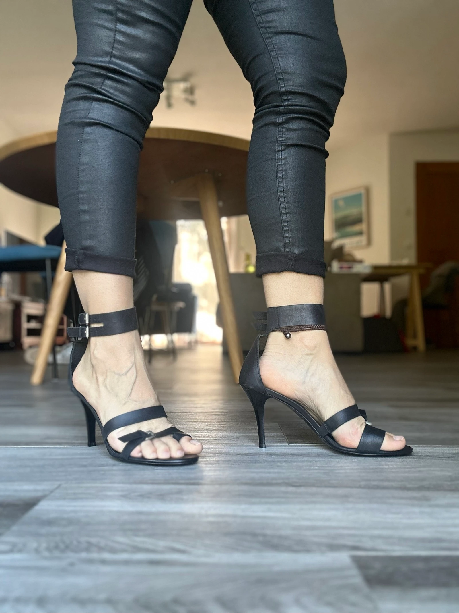Sandales à talons en cuir noir Pointure 40 Maje  – photo 6